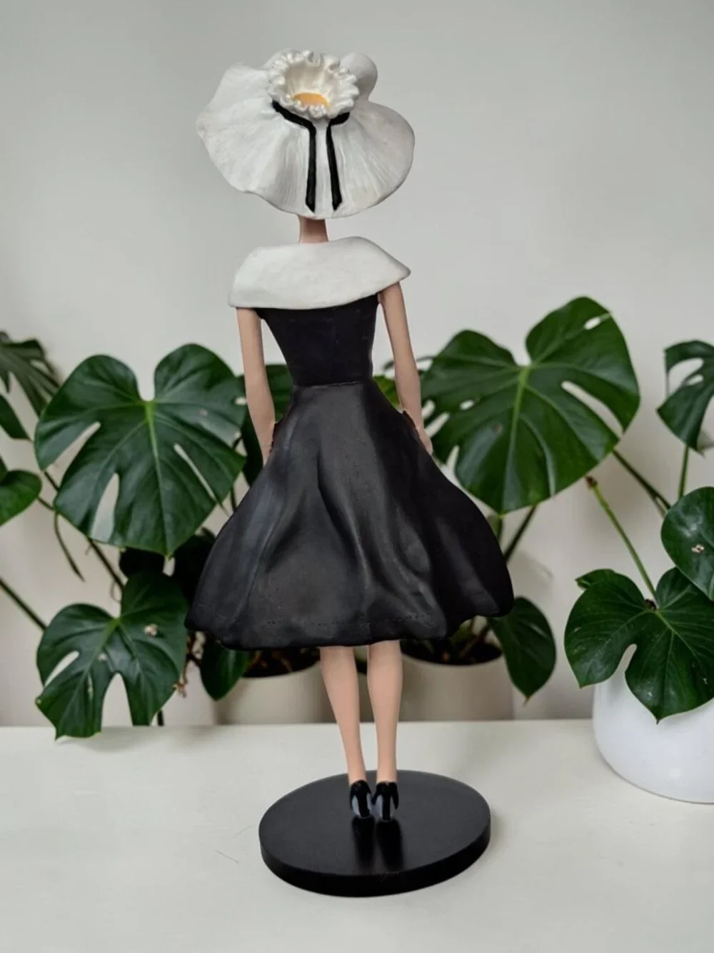1993 BARBIE The Danbury Mint Classic Figurine Collection 1965 